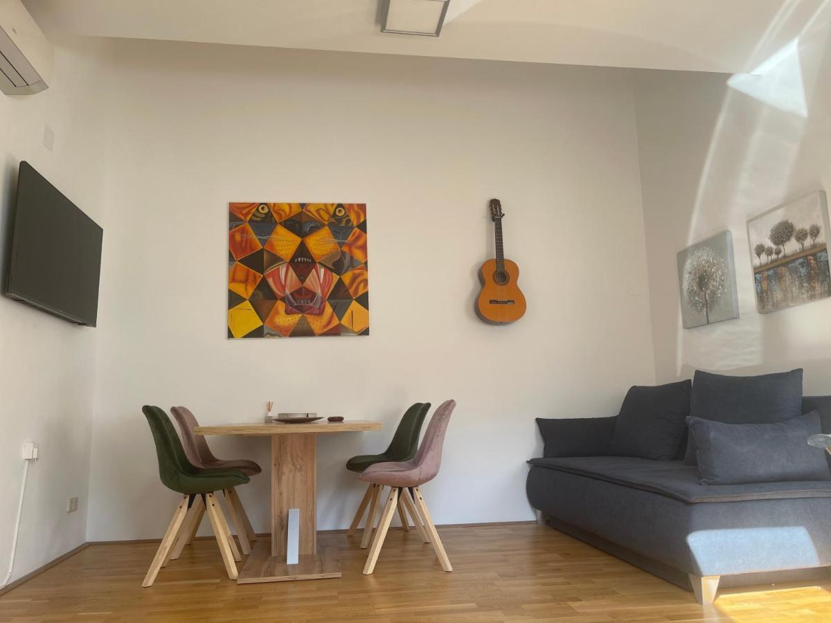 Klimatisiertes, Ruhiges Dachgeschoss Cityapartment Im Zentrum Wiens Extérieur photo