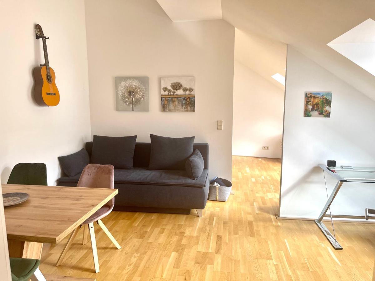 Klimatisiertes, Ruhiges Dachgeschoss Cityapartment Im Zentrum Wiens Extérieur photo
