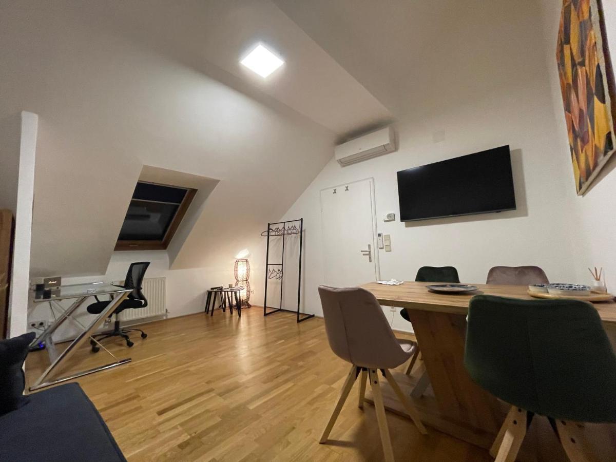 Klimatisiertes, Ruhiges Dachgeschoss Cityapartment Im Zentrum Wiens Extérieur photo