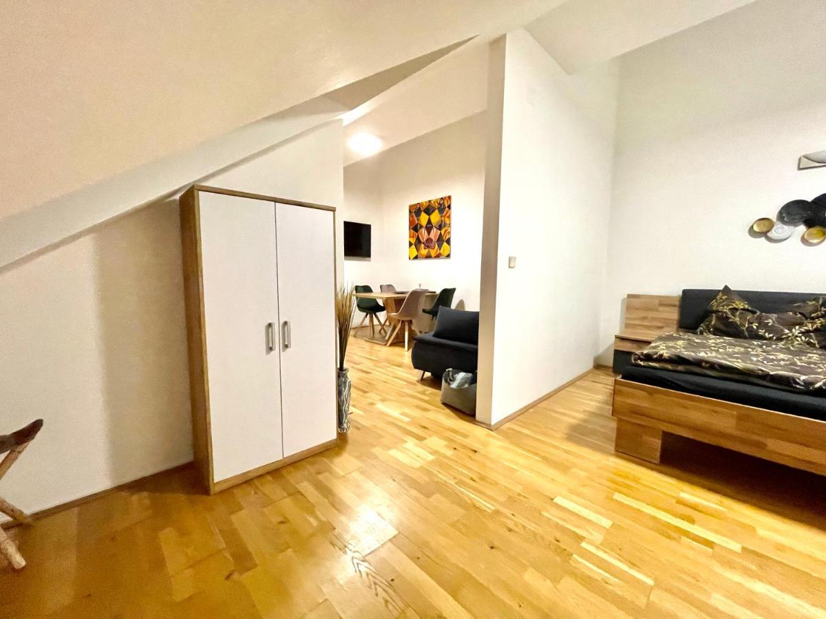 Klimatisiertes, Ruhiges Dachgeschoss Cityapartment Im Zentrum Wiens Extérieur photo